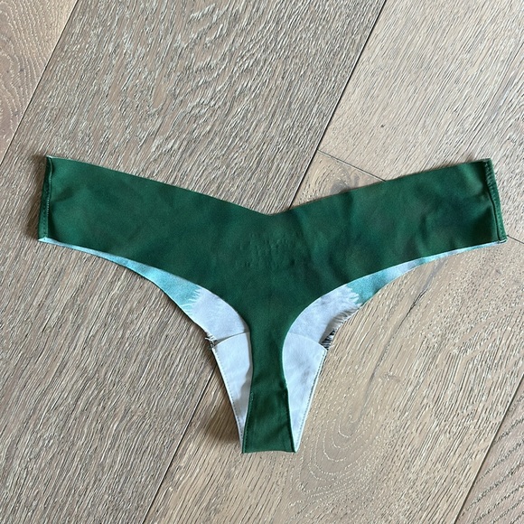 Commando Hedgehog Green Thong Underwear - Picture 7 of 7